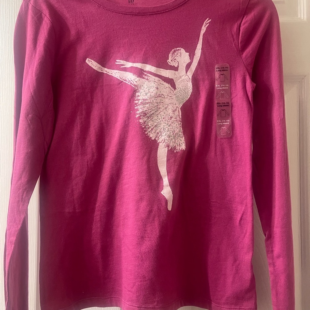 ❤️2/$15 or 3/$21❤️NWT Gap Kids Size XXL (14-16) Graphic Tee